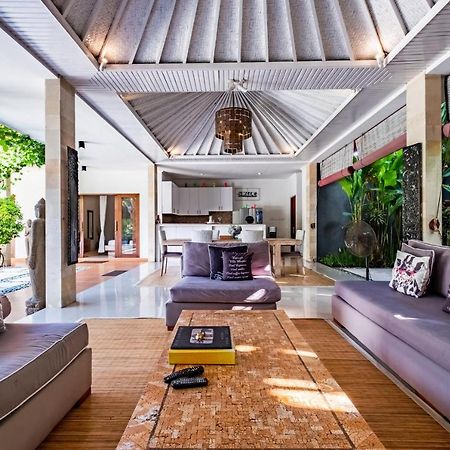 Central Seminyak Villa Martini Esterno foto