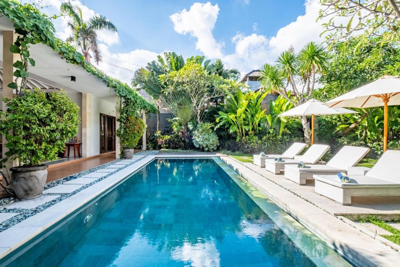 Central Seminyak Villa Martini Esterno foto