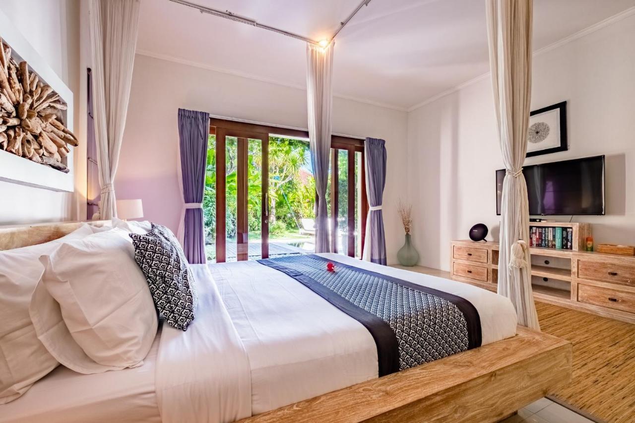 Central Seminyak Villa Martini Esterno foto