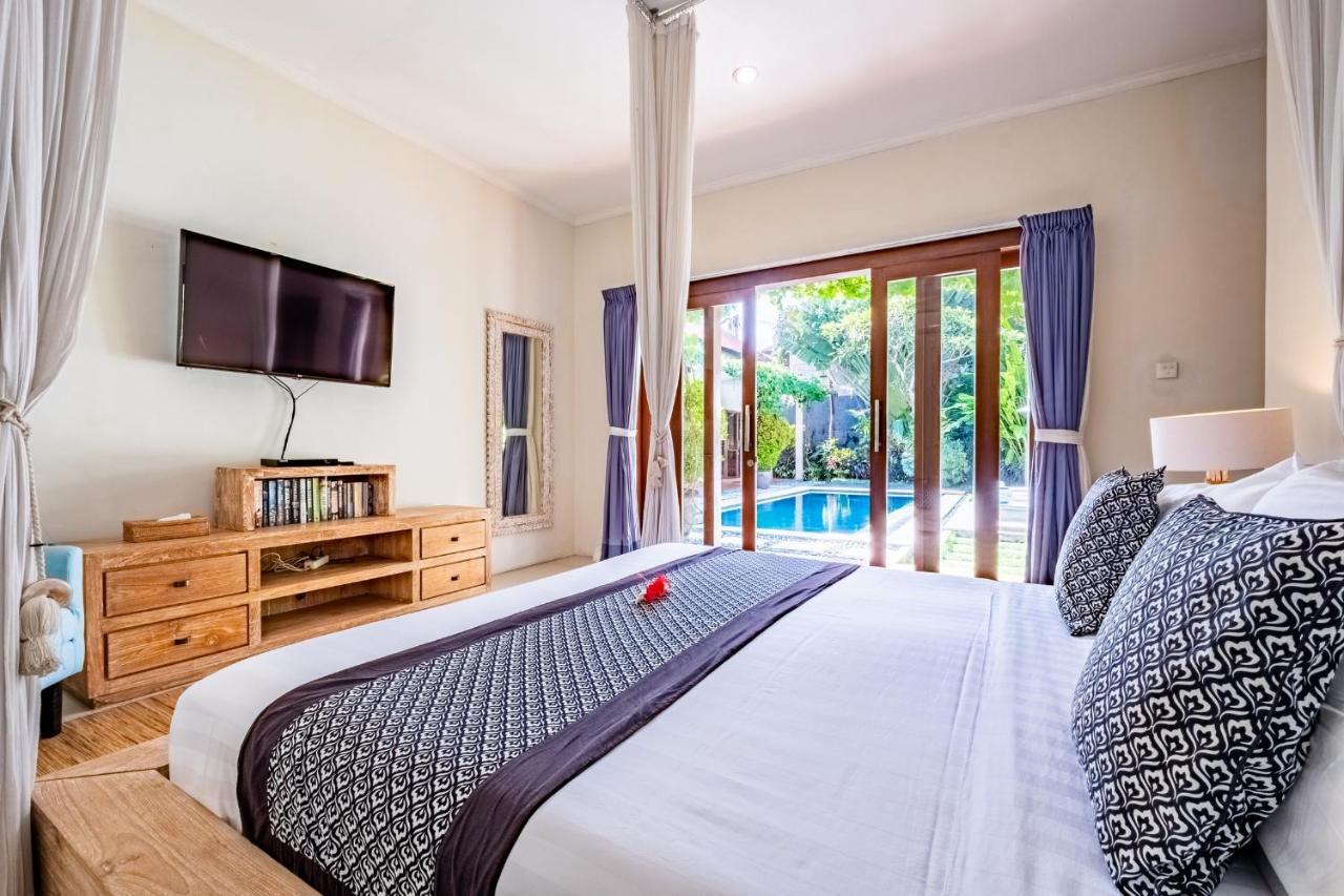 Central Seminyak Villa Martini Esterno foto