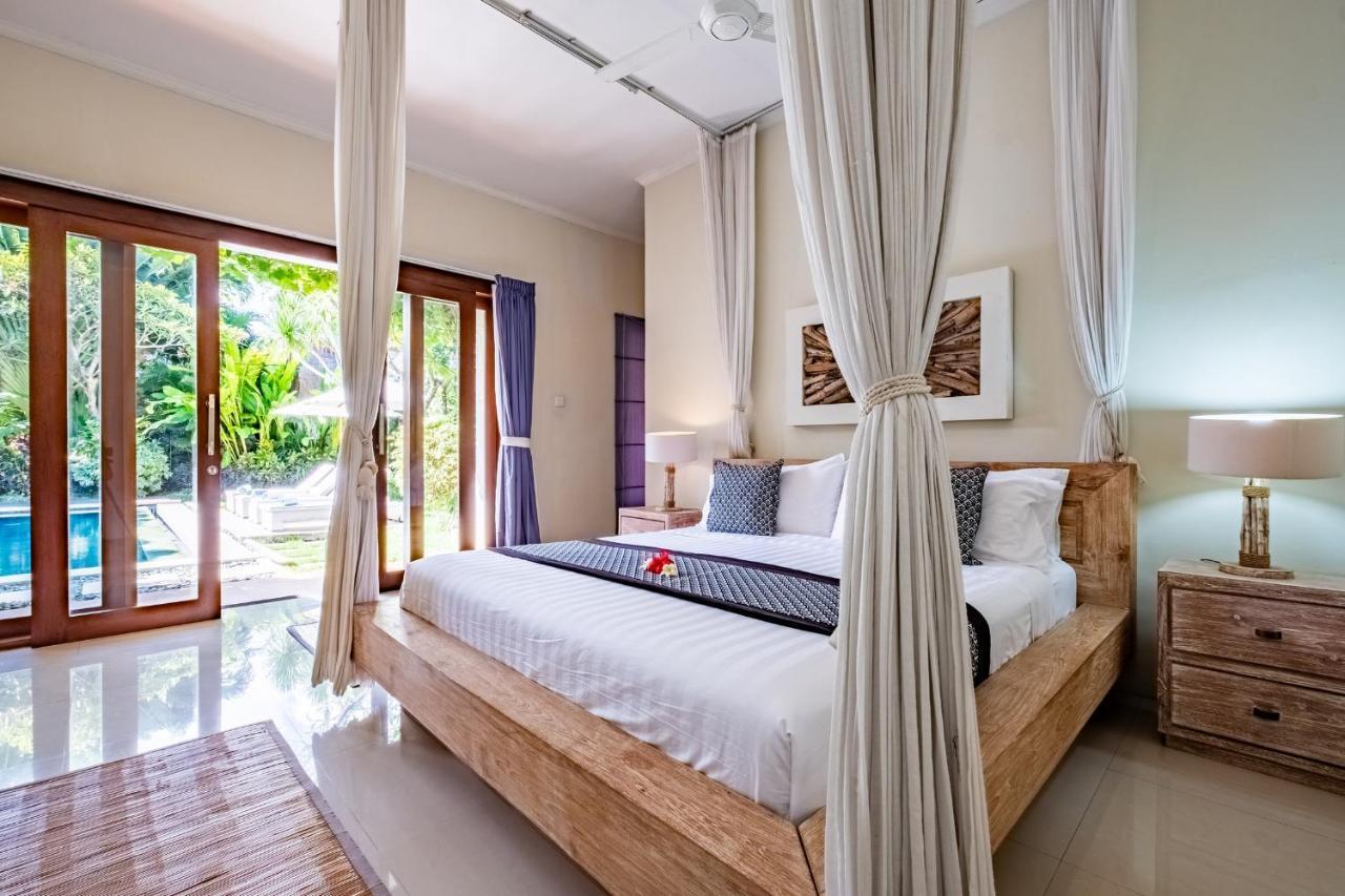 Central Seminyak Villa Martini Esterno foto