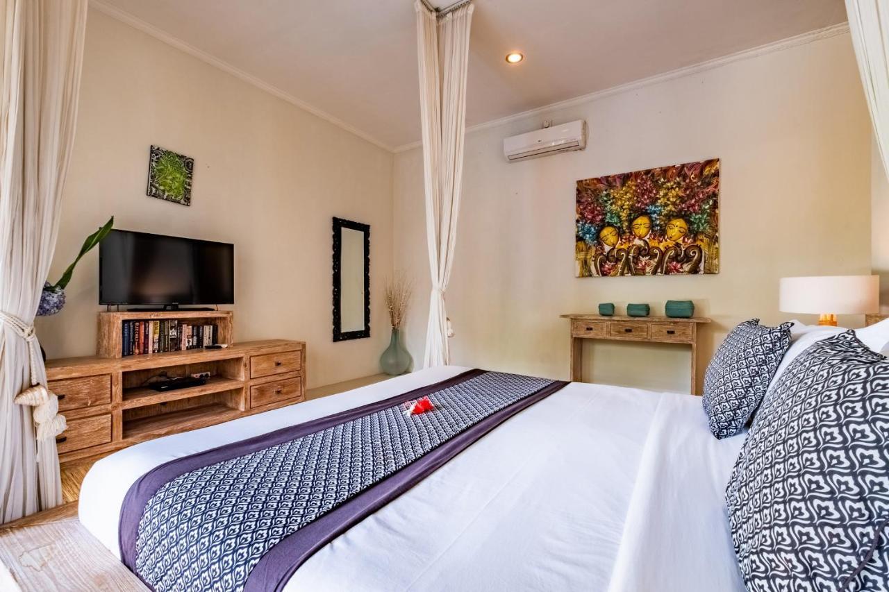 Central Seminyak Villa Martini Esterno foto